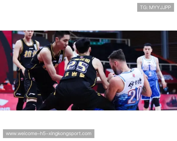 场边“萌宠助威”成焦点,萌宠运动员齐心协力赢得比赛! 场边“萌宠助威”成焦点,萌宠运动员齐心协力赢得比赛!