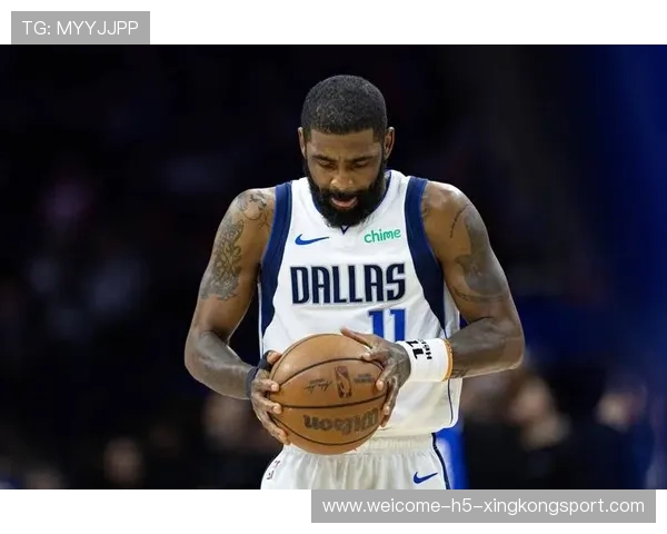 欧文连续变向上篮得分，达拉斯观众站起来了